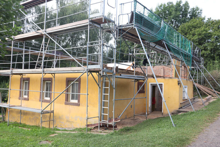 Unsere Sachverständigenbüro überwacht auch die Rekonstruktion oder Wiederaufbau Ihres Hauses oder Gebäudes. Im Bild zu sehen ein durch uns geprüfter und abgenommener Rohbau .